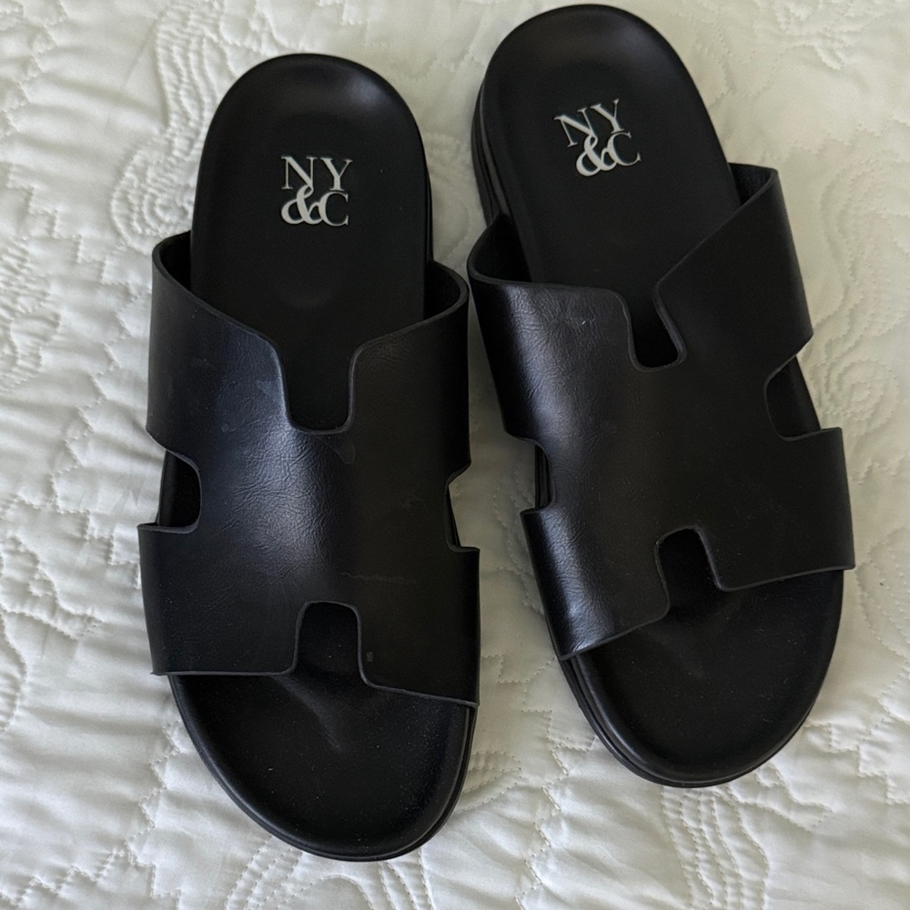 New York & Company Men's Chester Black Slide Sandals